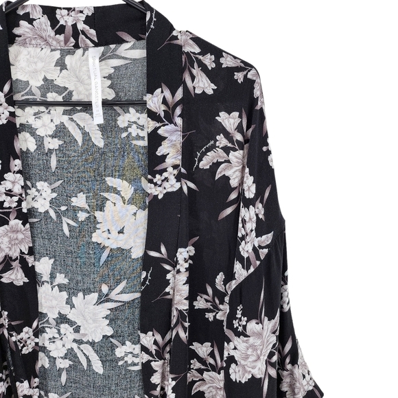 Spiritual Gangster Women's Floral Kimono Cardigan - Picture 3 of 7